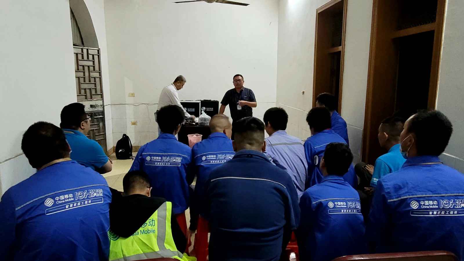 郑州泰然烧烤设备销售有限公司为中移铁通有限公司安全用电培训